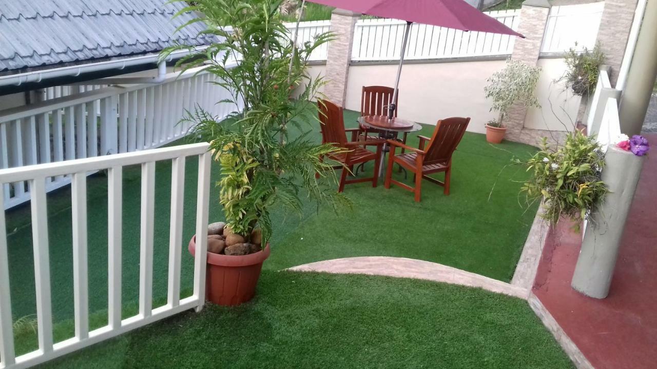 דירות ויקטוריה Shay Lyah Self Catering מראה חיצוני תמונה