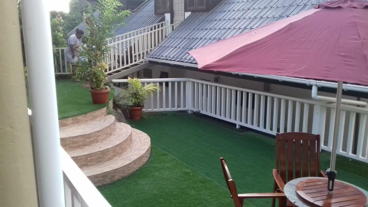 דירות ויקטוריה Shay Lyah Self Catering מראה חיצוני תמונה